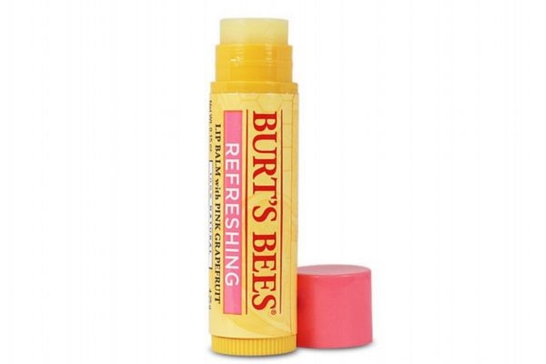 潤(rùn)唇膏能當(dāng)眼霜用嗎 潤(rùn)唇膏增長(zhǎng)睫毛多久見效