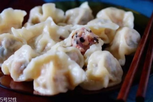 怎樣調(diào)餃子餡好吃 餃子餡的做法大全 怎樣調(diào)餃子餡好吃 餃子餡的做法大全