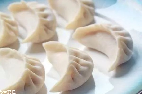 怎樣調(diào)餃子餡好吃 餃子餡的做法大全 怎樣調(diào)餃子餡好吃 餃子餡的做法大全