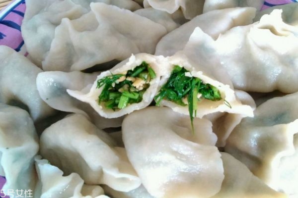 茴香餃子的做法 茴香餃子的營養(yǎng)價值 茴香餃子的做法 茴香餃子的營養(yǎng)價值