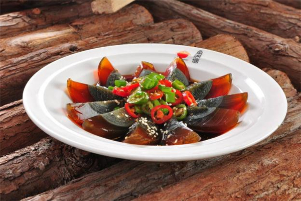 剝開的皮蛋能放冰箱嗎 剝好的皮蛋能放多久 剝開的皮蛋能放冰箱嗎 剝好的皮蛋能放多久