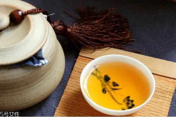 減肥喝生普洱還是熟普洱效果好 普洱茶減肥原理 減肥喝生普洱還是熟普洱效果好 普洱茶減肥原理