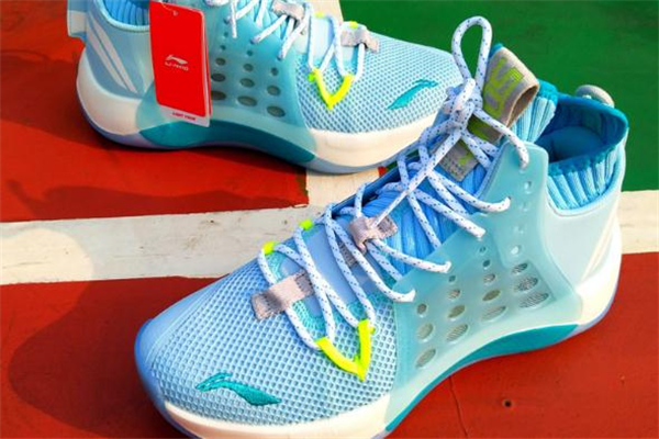 李寧音速7側(cè)面tpu發(fā)黃怎么辦 可能是氧化 李寧音速7側(cè)面tpu發(fā)黃怎么辦 可能是氧化