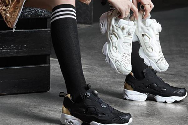 銳步是阿迪達斯旗下的嗎 銳步和阿迪達斯的關(guān)系