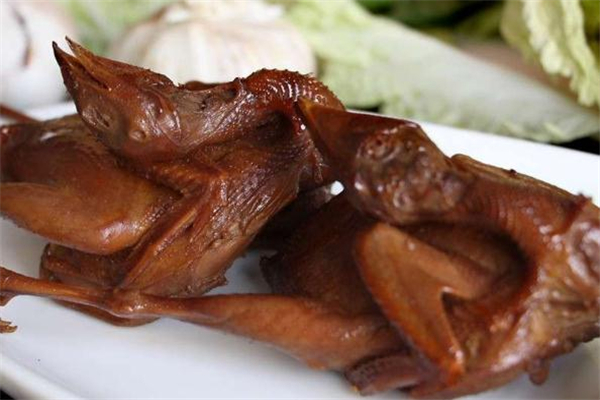 鵪鶉不能和什么一起吃 鵪鶉食用禁忌 鵪鶉不能和什么一起吃 鵪鶉食用禁忌