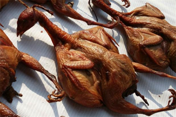 吃鵪鶉會(huì)胖嗎 鵪鶉熱量高嗎 吃鵪鶉會(huì)胖嗎 鵪鶉熱量高嗎