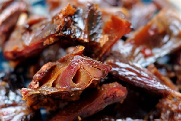 坐月子能吃鵪鶉嗎 產(chǎn)婦吃鵪鶉的好處 坐月子能吃鵪鶉嗎 產(chǎn)婦吃鵪鶉的好處