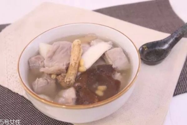 燉羊肉怎么做好吃 清燉羊肉最簡單的做法 燉羊肉怎么做好吃 清燉羊肉最簡單的做法