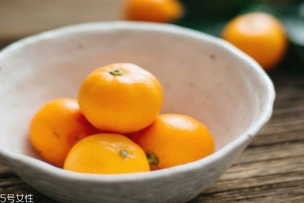 金桔一天吃幾個(gè)好 金桔的功效與作用 金桔一天吃幾個(gè)好 金桔的功效與作用