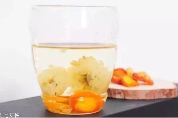 冰糖金桔的功效 金桔營養(yǎng)價(jià)值及功效 冰糖金桔的功效 金桔營養(yǎng)價(jià)值及功效