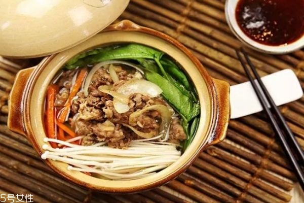 燉羊肉怎么做好吃 清燉羊肉最簡單的做法 燉羊肉怎么做好吃 清燉羊肉最簡單的做法