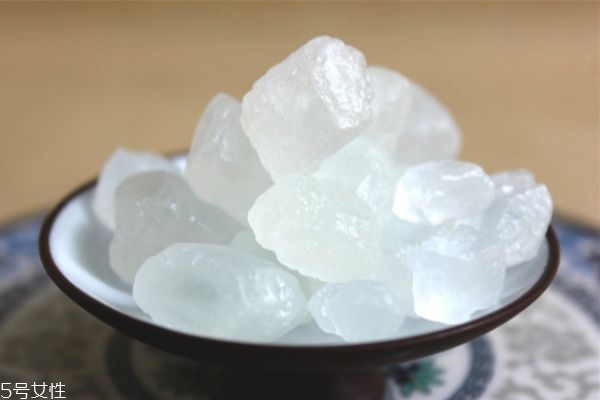 冰糖可以化痰嗎 冰糖化痰的做法 冰糖可以化痰嗎 冰糖化痰的做法