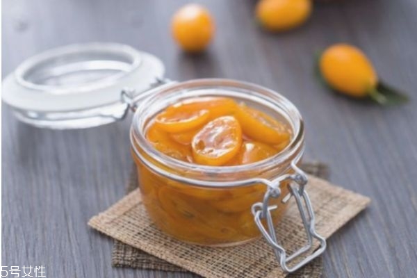 金桔一天吃幾個(gè)好 金桔的功效與作用 金桔一天吃幾個(gè)好 金桔的功效與作用