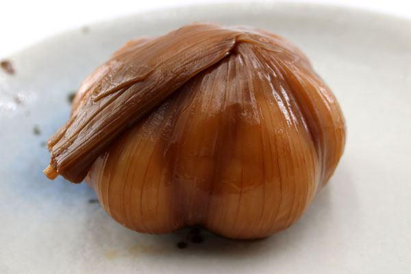 大蒜生吃的功效是什么 大蒜生吃的作用 大蒜生吃的功效是什么 大蒜生吃的作用