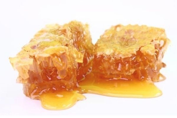 蜂膠的作用與功效 蜂膠可以美容護(hù)膚 蜂膠的作用與功效 蜂膠可以美容護(hù)膚