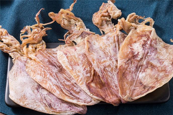 魷魚干發(fā)霉了還能吃嗎 當心霉菌感染 魷魚干發(fā)霉了還能吃嗎 當心霉菌感染