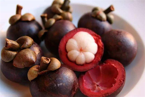 山竹皮可以泡水喝嗎 山竹殼泡水喝的功效 山竹皮可以泡水喝嗎 山竹殼泡水喝的功效