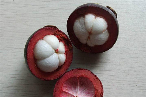 山竹皮可以泡水喝嗎 山竹殼泡水喝的功效 山竹皮可以泡水喝嗎 山竹殼泡水喝的功效