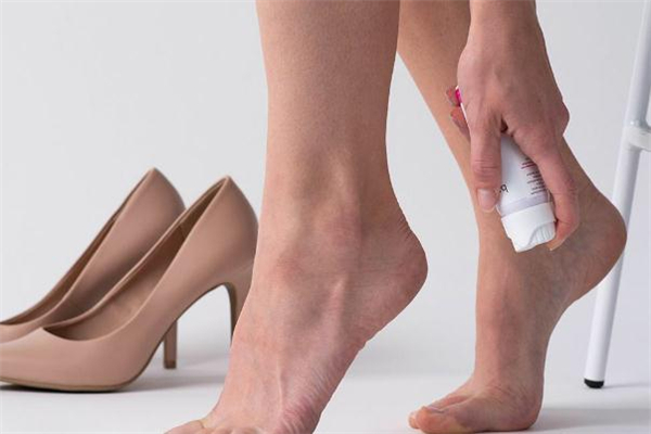 章子怡高跟鞋神器在哪買(mǎi) barefoot防磨腳噴霧購(gòu)買(mǎi)