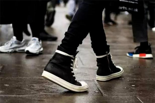帆布鞋怎么穿好看 帆布鞋時(shí)髦穿法 帆布鞋怎么穿好看 帆布鞋時(shí)髦穿法