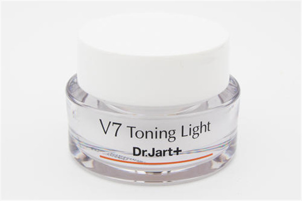 素顏霜可以天天用嗎 天天用素顏霜好嗎