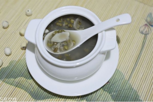 祛斑的食物有什么 美白祛斑湯的做法 祛斑的食物有什么 美白祛斑湯的做法