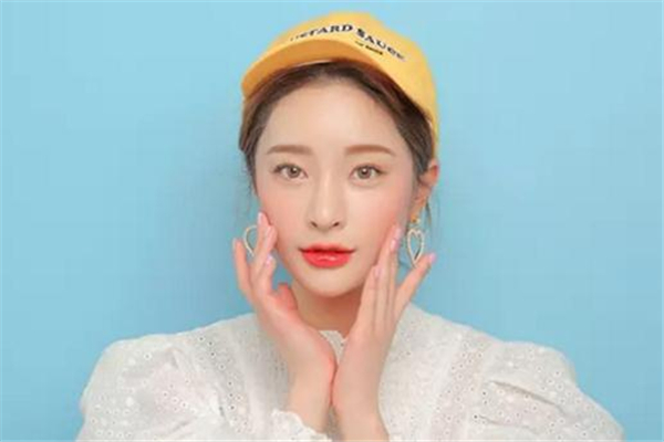 抬頭紋打玻尿酸有用嗎 要注意這些 抬頭紋打玻尿酸有用嗎 要注意這些