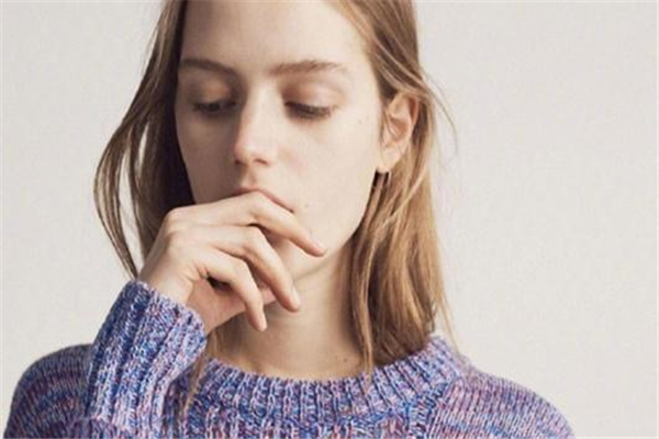 抬頭紋打玻尿酸有用嗎 要注意這些 抬頭紋打玻尿酸有用嗎 要注意這些