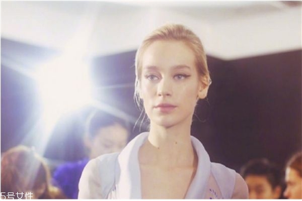 膨體隆鼻老了會(huì)怎樣 關(guān)于隆鼻你必須知道 膨體隆鼻老了會(huì)怎樣 關(guān)于隆鼻你必須知道