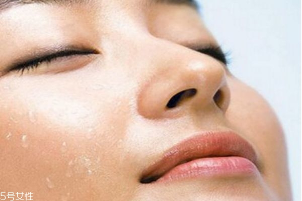 隆鼻修復(fù)可以幾次 鼻子修復(fù)第二次的危害 隆鼻修復(fù)可以幾次 鼻子修復(fù)第二次的危害