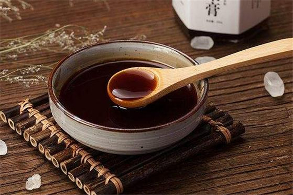 枇杷膏平常沒事可以喝嗎 枇杷膏服用禁忌 枇杷膏平常沒事可以喝嗎 枇杷膏服用禁忌