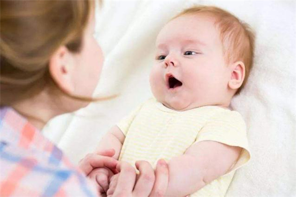 小兒支氣管炎會發(fā)燒嗎 小兒支氣管炎發(fā)燒怎么辦