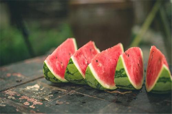 西瓜可以通便嗎 西瓜有通便的效果嗎 西瓜可以通便嗎 西瓜有通便的效果嗎