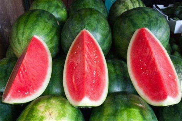 西瓜可以通便嗎 西瓜有通便的效果嗎 西瓜可以通便嗎 西瓜有通便的效果嗎