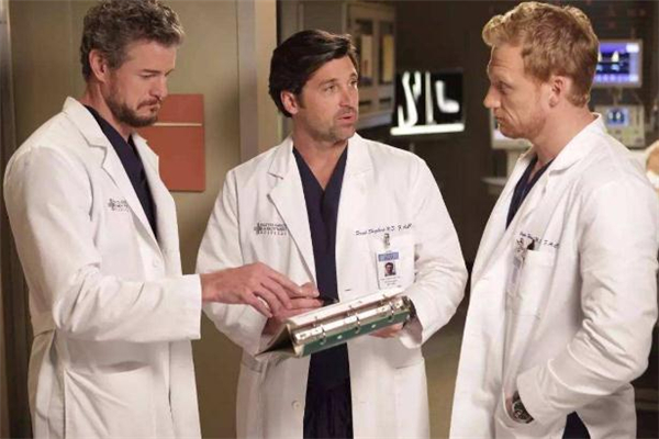 喝酒胃出血有生命危險(xiǎn)嗎 喝酒吐血的后果 喝酒胃出血有生命危險(xiǎn)嗎 喝酒吐血的后果