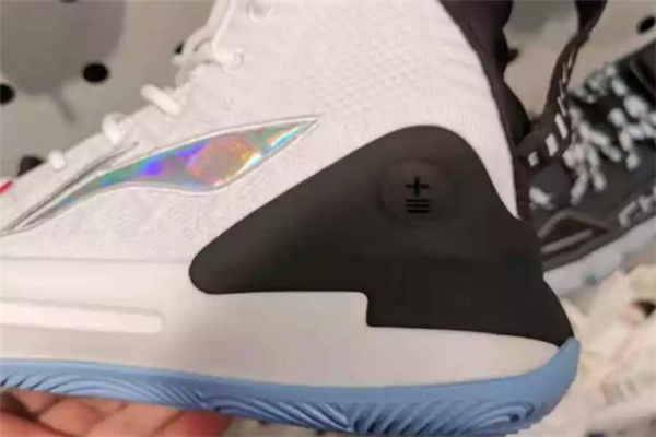 李寧馭帥13實戰(zhàn)測評 馭帥13腳感怎么樣 李寧馭帥13實戰(zhàn)測評 馭帥13腳感怎么樣