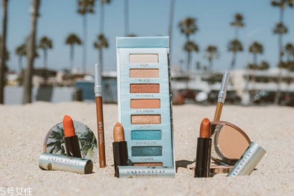 細(xì)閃眼影盤有哪些 好看的細(xì)閃眼影 細(xì)閃眼影盤有哪些 好看的細(xì)閃眼影