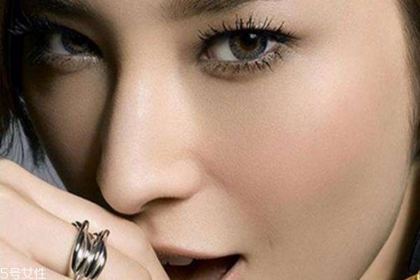 硅膠隆鼻取出多久消腫 鼻子硅膠取出親身經(jīng)歷 硅膠隆鼻取出多久消腫 鼻子硅膠取出親身經(jīng)歷