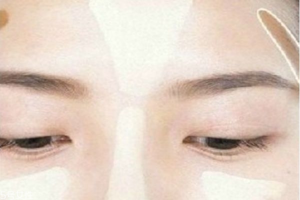 圓臉修容粉的用法圖解 關于修容的小tips 圓臉修容粉的用法圖解 關于修容的小tips