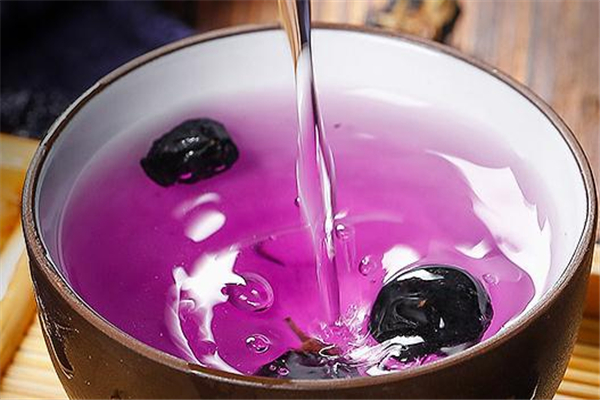 黑枸杞放一年了還能喝嗎 看具體情況 黑枸杞放一年了還能喝嗎 看具體情況