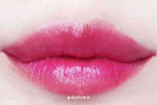 夏天涂什么色口紅 適合夏天涂的口紅顏色 夏天涂什么色口紅 適合夏天涂的口紅顏色