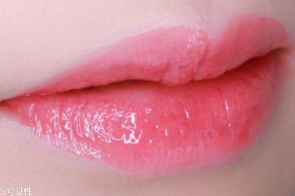 夏天涂什么色口紅 適合夏天涂的口紅顏色 夏天涂什么色口紅 適合夏天涂的口紅顏色