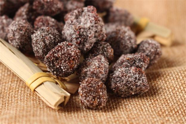 楊梅干可以泡水喝嗎 楊梅干泡水喝的功效 楊梅干可以泡水喝嗎 楊梅干泡水喝的功效