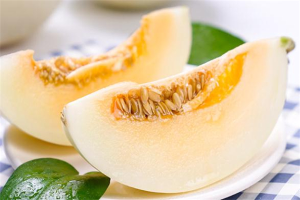 香瓜有苦味能吃嗎 香瓜有點(diǎn)苦是怎么回事 香瓜有苦味能吃嗎 香瓜有點(diǎn)苦是怎么回事