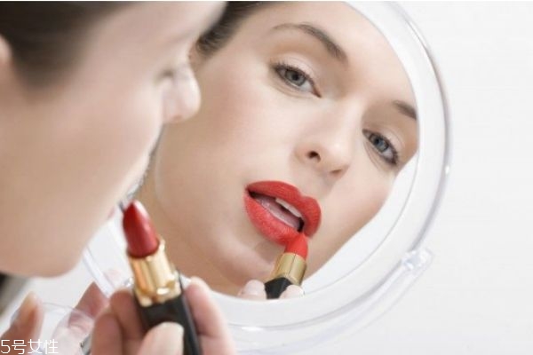 一支口紅用多久最好 口紅一般用多久 一支口紅用多久最好 口紅一般用多久