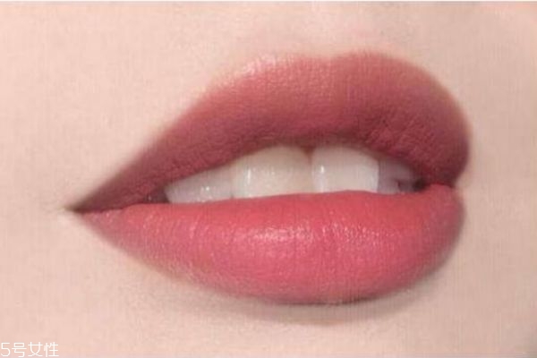 夏天涂什么色口紅 適合夏天涂的口紅顏色 夏天涂什么色口紅 適合夏天涂的口紅顏色