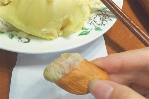 榴蓮的核能生吃嗎 榴蓮核的吃法大全 榴蓮的核能生吃嗎 榴蓮核的吃法大全