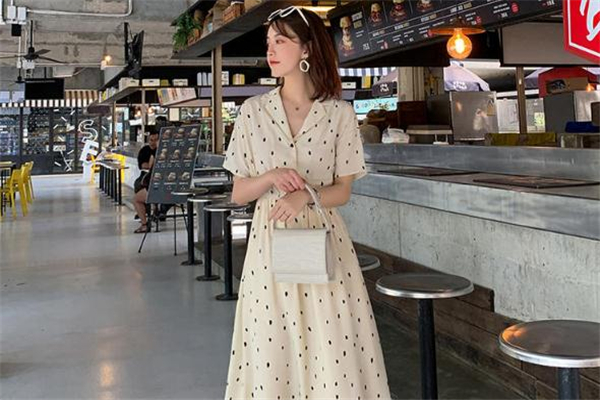 什么款式的長(zhǎng)裙最顯瘦 遮肉長(zhǎng)裙這樣挑 什么款式的長(zhǎng)裙最顯瘦 遮肉長(zhǎng)裙這樣挑