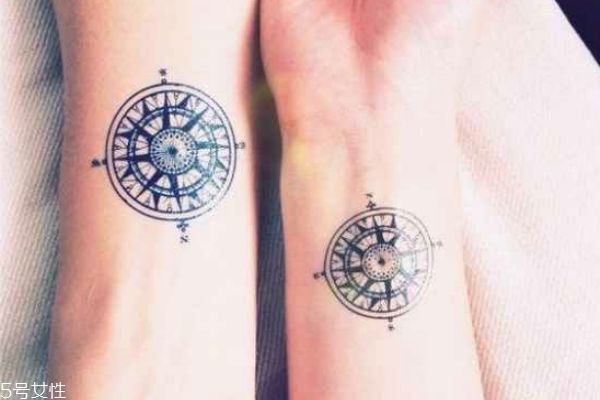 情侶紋什么圖案好 情侶紋身手腕小圖案 情侶紋什么圖案好 情侶紋身手腕小圖案