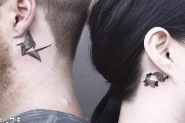 情侶紋什么圖案好 情侶紋身手腕小圖案 情侶紋什么圖案好 情侶紋身手腕小圖案